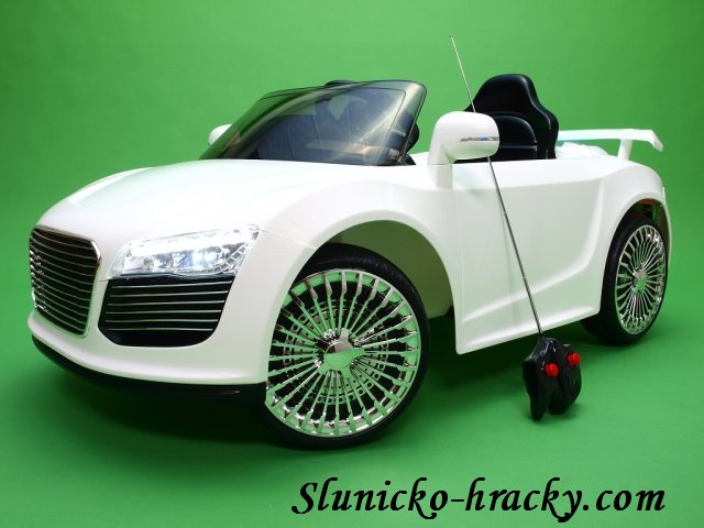 Elektrické auto Luxurycar s DO, světelnými LED efekty, 2x motory 12V,bílé