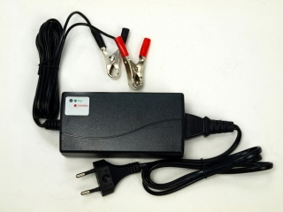 Nabíječka gelových a olověných baterií 12V s LED diodou nabití baterie 1128